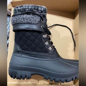 ALDEADER Snow Boots Brand New in Box